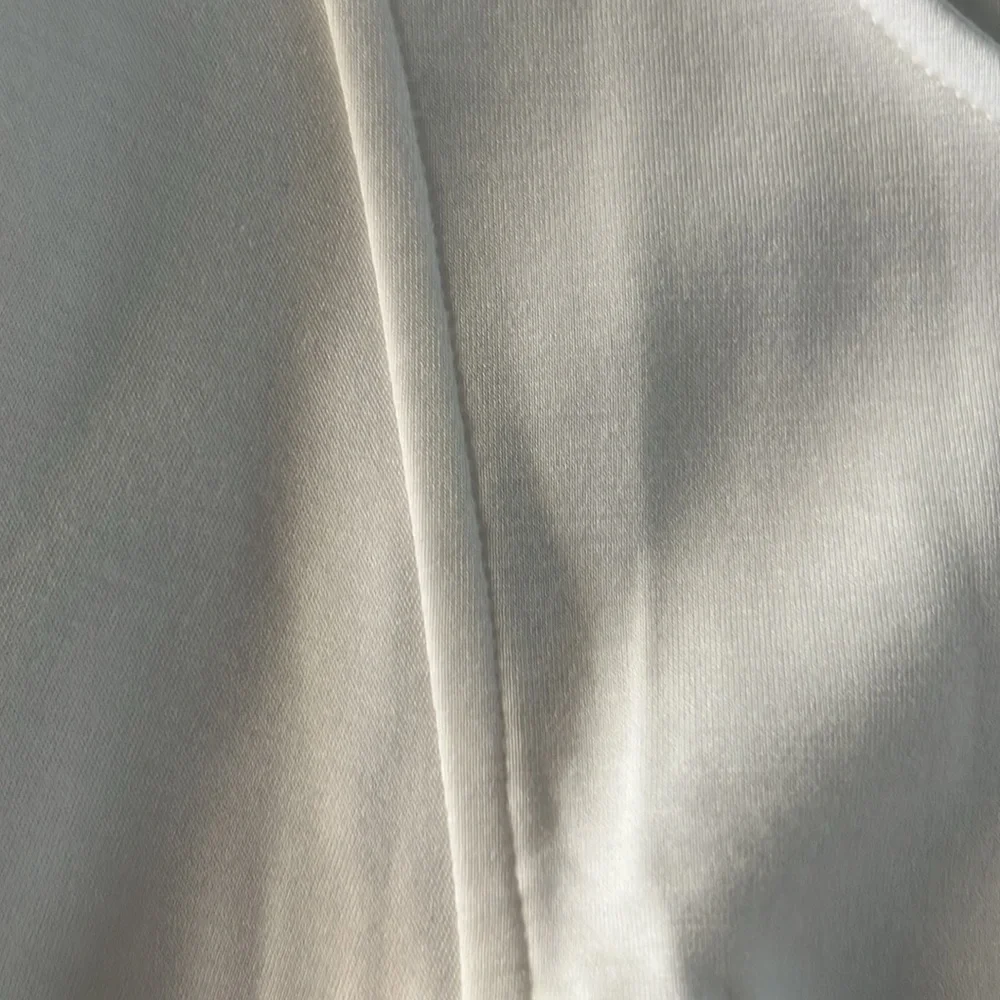 Elegant White Women's Top - Picture 3 of 6